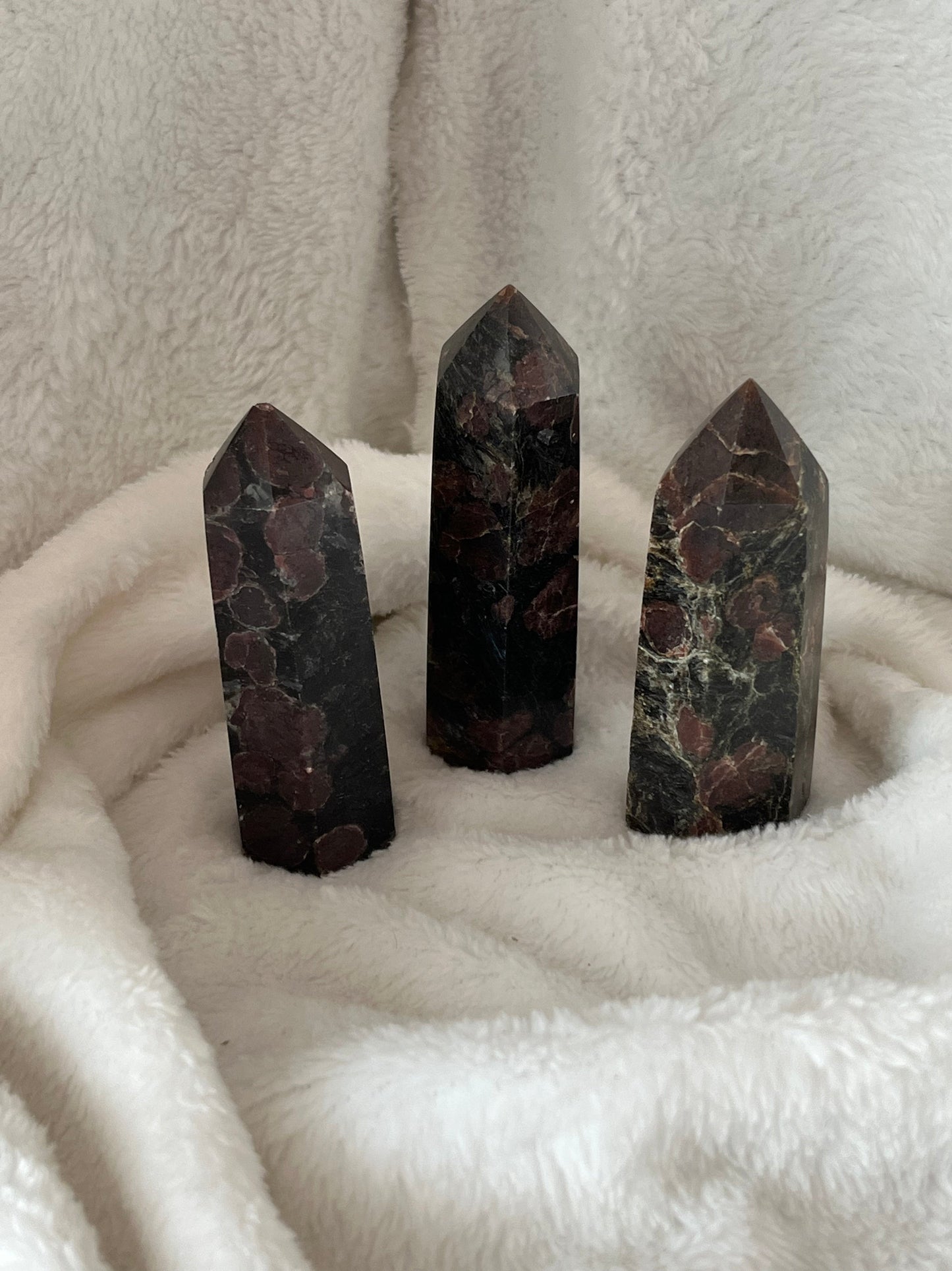 Garnet in Arfvedsonite Obelisk, 1 pound, WO-0011