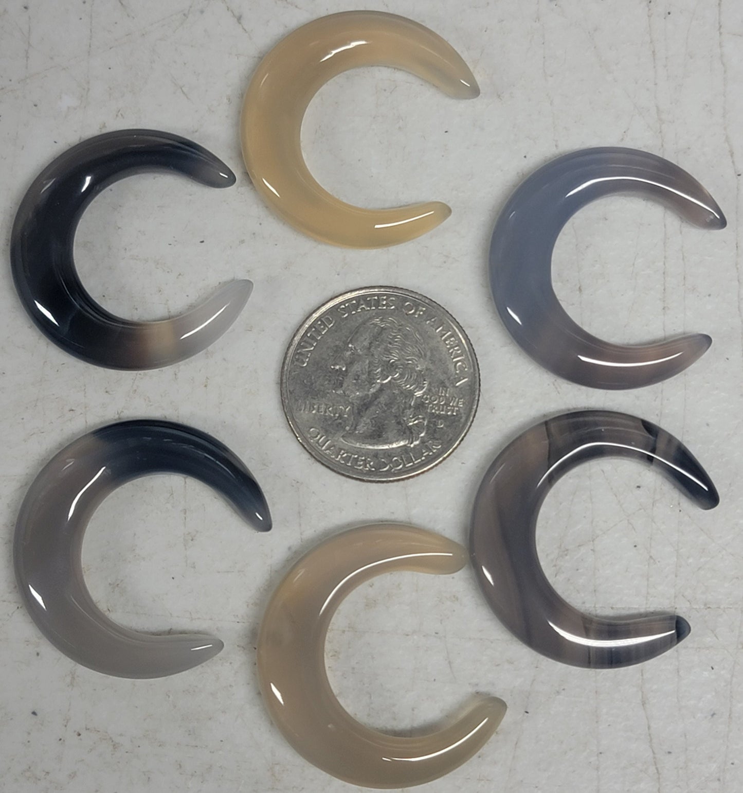 Gray Agate Crescent Moon, Carved 0097