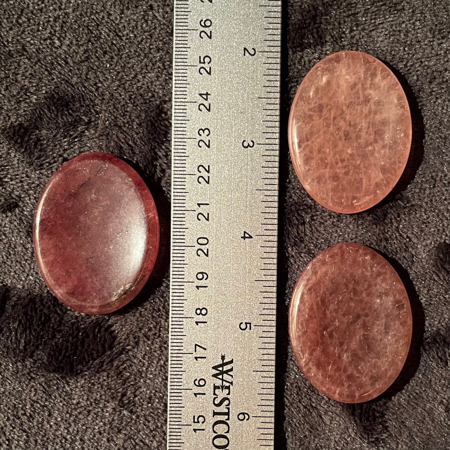 Strawberry Quartz Worry Stone (Approx. 1 3/4” X 1 3/8”) 1419