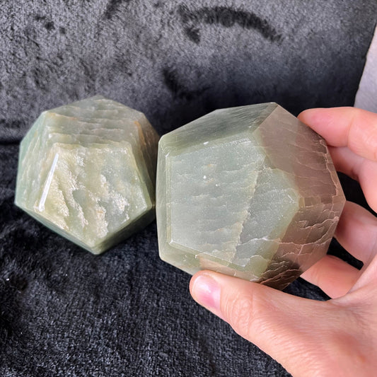 Green Aventurine Dodecahedron, Very Large (Approx. 85mm) F-0078