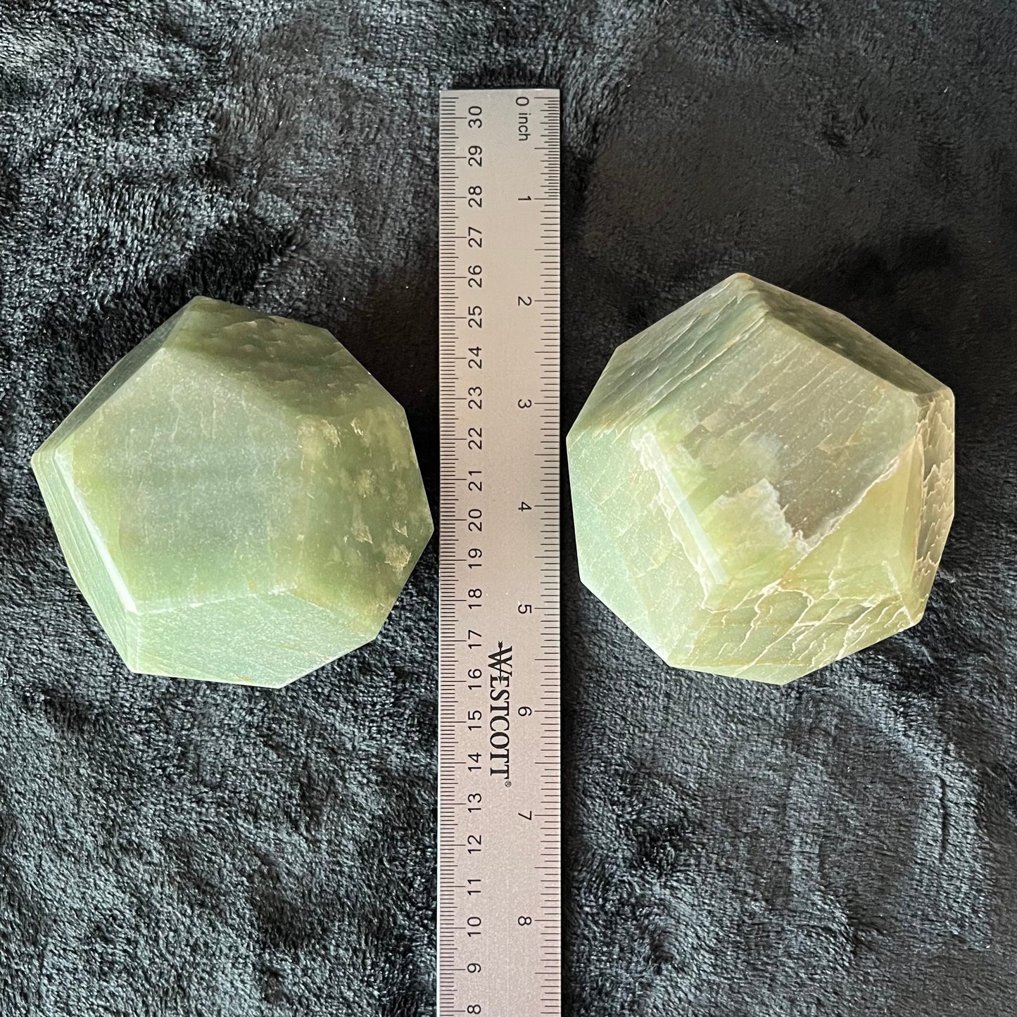 Green Aventurine Dodecahedron, Very Large (Approx. 85mm) F-0078