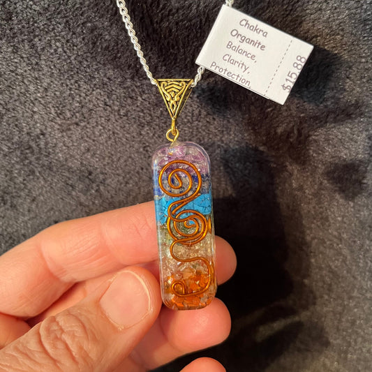 Chakra Orgonite ((Crystals in Resin) Necklace (tumbled stone) NCK-2809