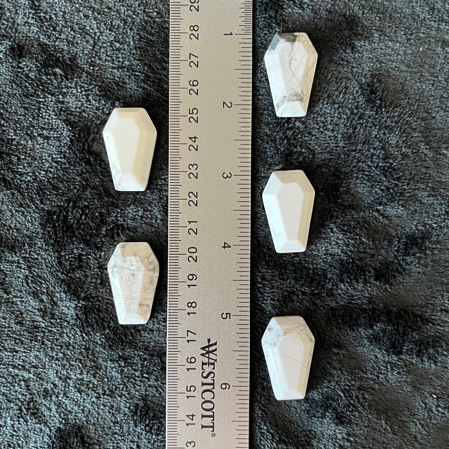 Howlite Coffin (Approx 1 3/8”) 0205