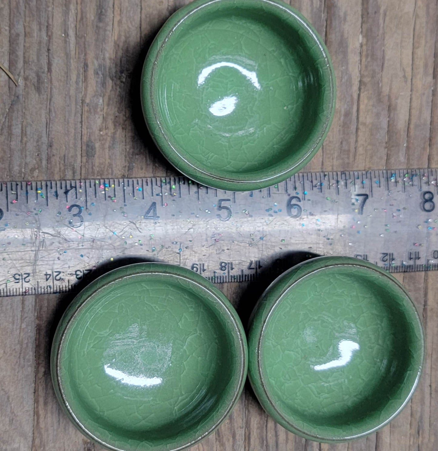 Small Ceramic Bowl, Light Green (Approx. 2 5/8" x 1 1/4") 1599