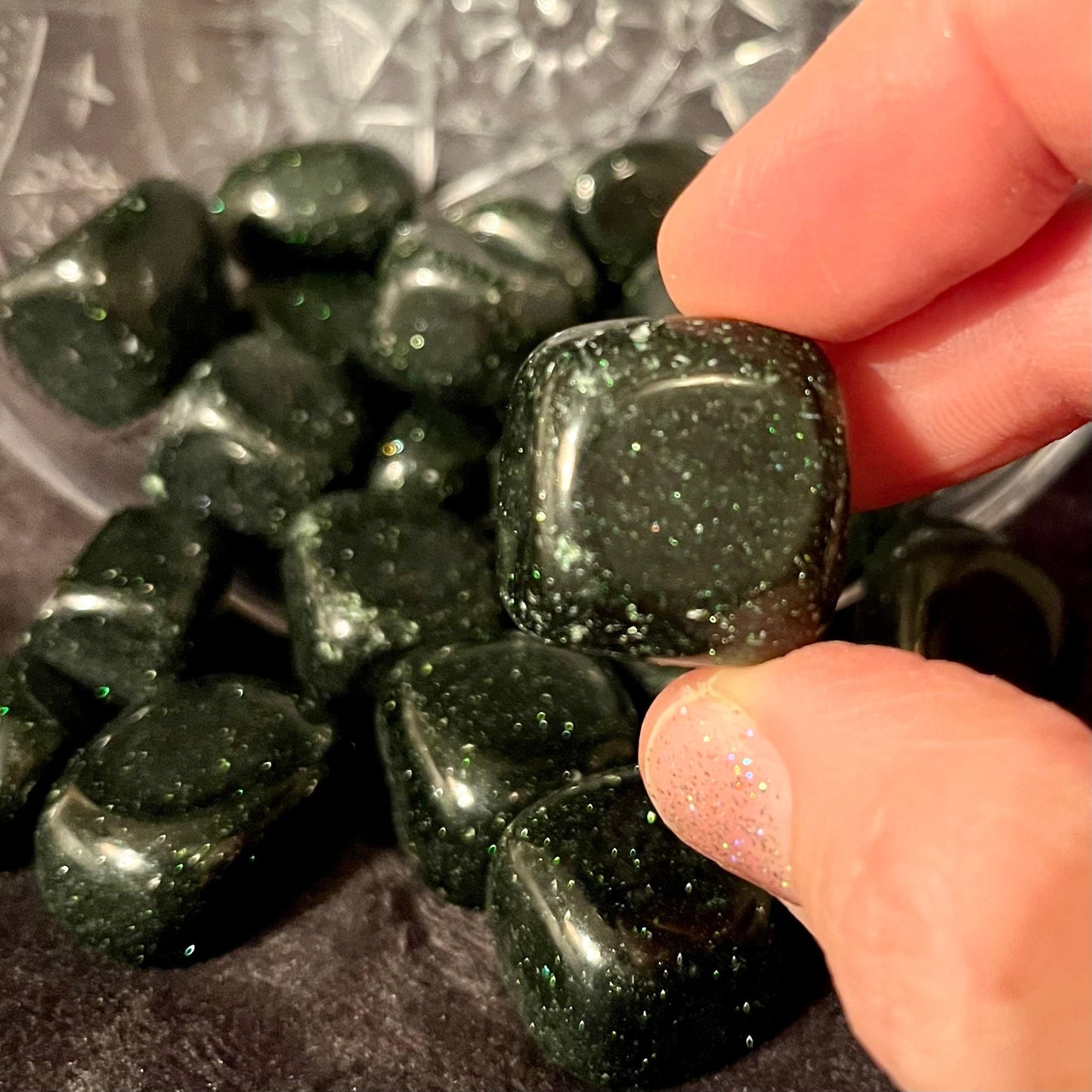 Green Goldstone Tumbled Stone (Approx. 5/8”-1”) BIN 1492