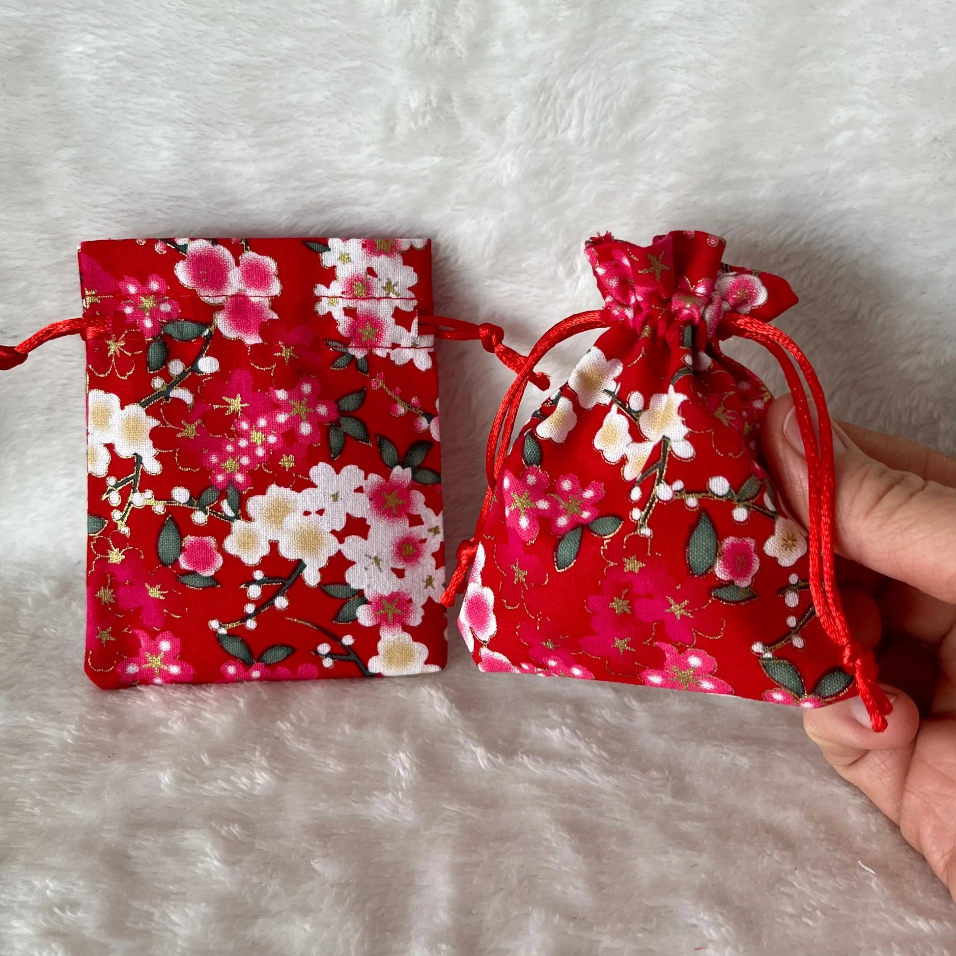 Red Floral Drawstring Bag (Approx. 2 1/2” X 3 1/2") BAG-0206 Shop Wholesale Crystals