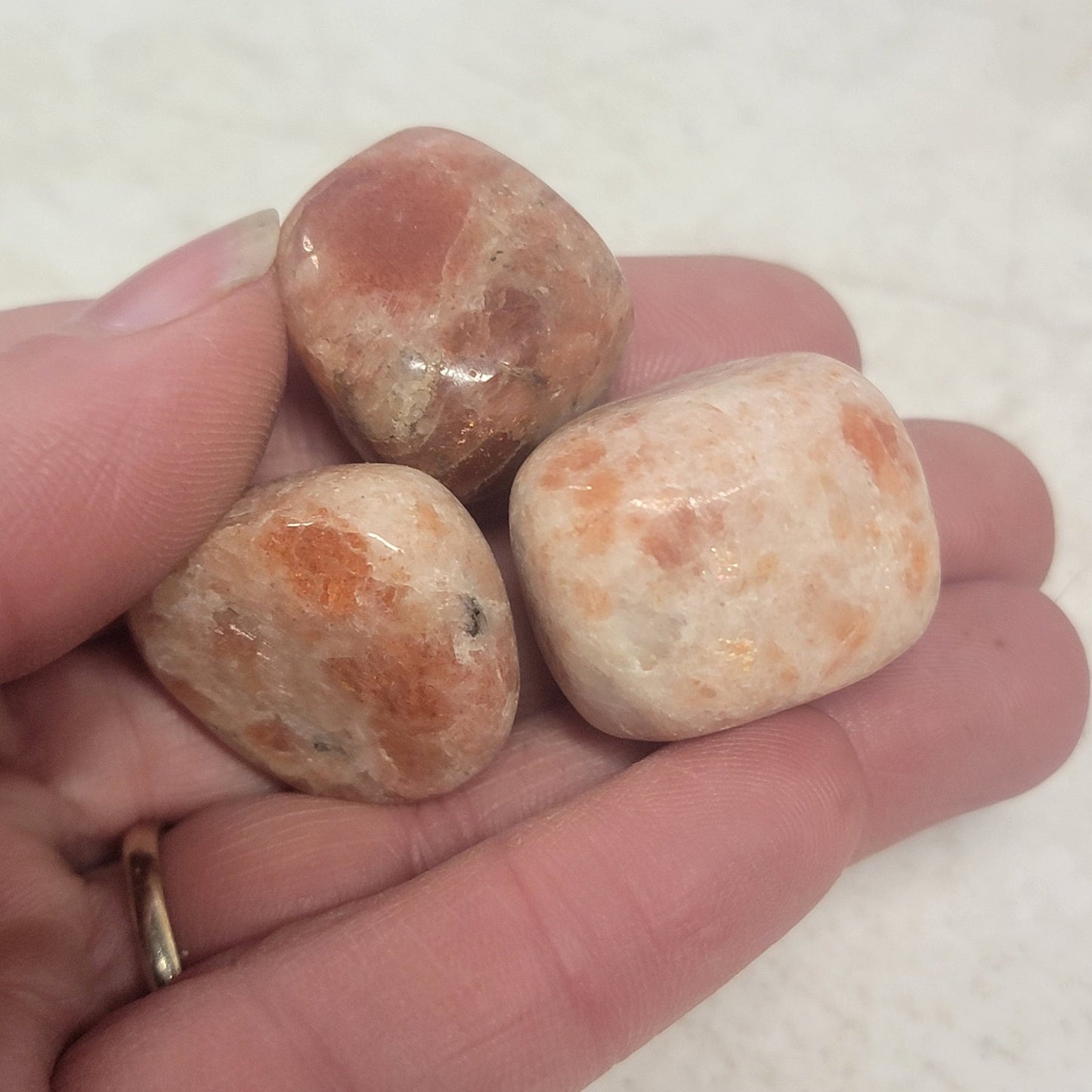 Sunstone Tumbled Stone (Approx. 3/4" - 1") 0598