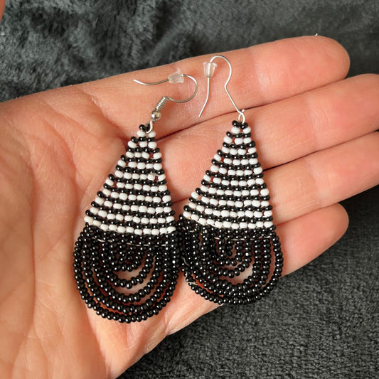 African Maasai Beaded Earrings EAR-0030