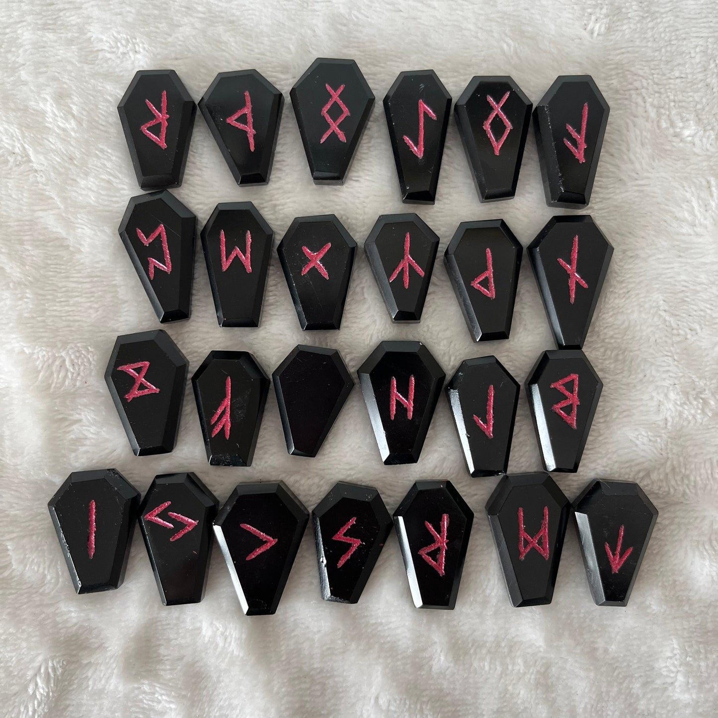 Black Obsidian Coffin 25 Piece Rune Set KIT-0044